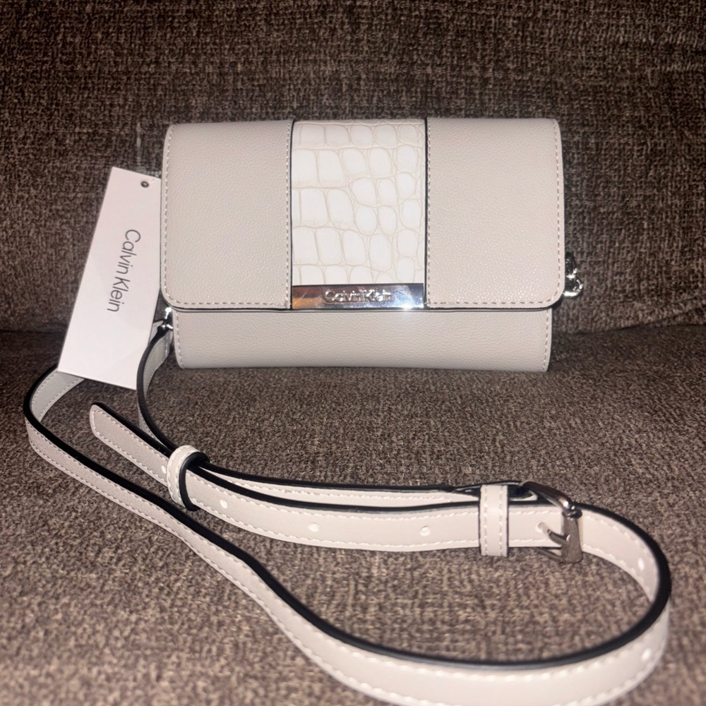 NWT Calvin Klein Cream Crossbody Bag